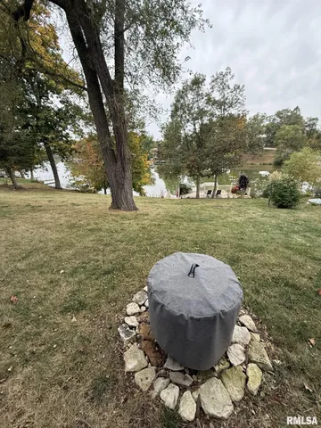 $249,900 | 86 Lake Warren Drive, Monmouth, IL 61462