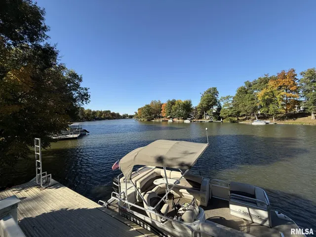 $249,900 | 86 Lake Warren Drive, Monmouth, IL 61462