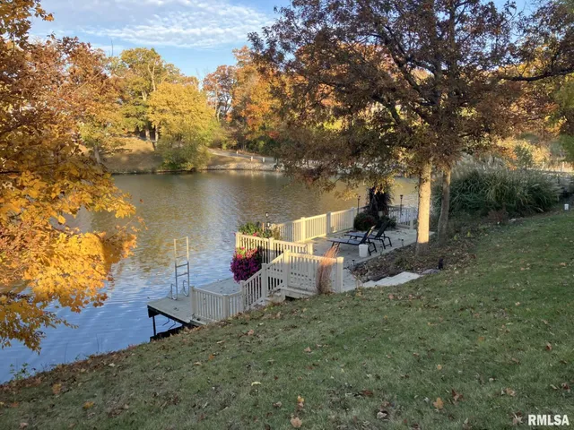 $249,900 | 86 Lake Warren Drive, Monmouth, IL 61462