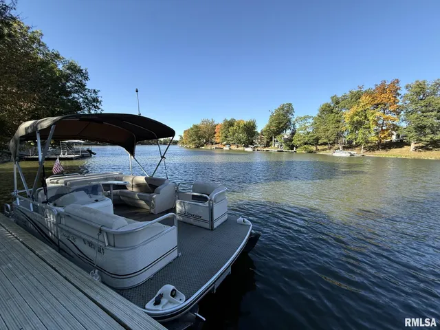 $249,900 | 86 Lake Warren Drive, Monmouth, IL 61462