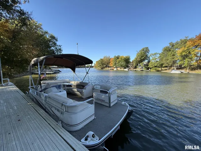 $249,900 | 86 Lake Warren Drive, Monmouth, IL 61462