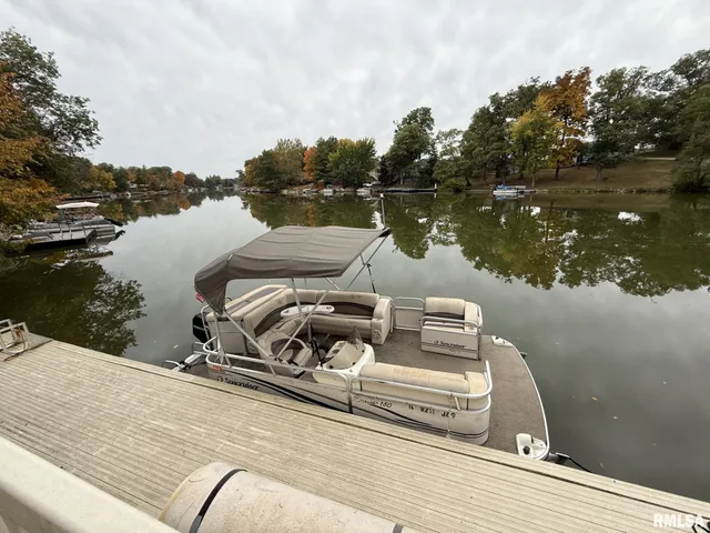 $249,900 | 86 Lake Warren Drive, Monmouth, IL 61462