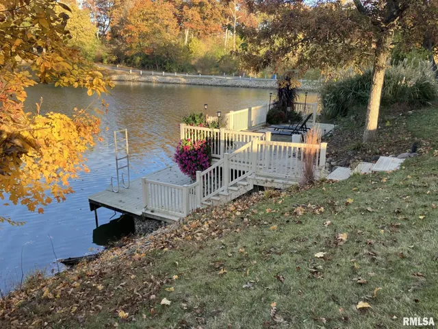 $249,900 | 86 Lake Warren Drive, Monmouth, IL 61462