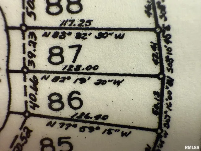 $249,900 | 86 Lake Warren Drive, Monmouth, IL 61462