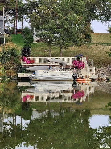 $249,900 | 86 Lake Warren Drive, Monmouth, IL 61462