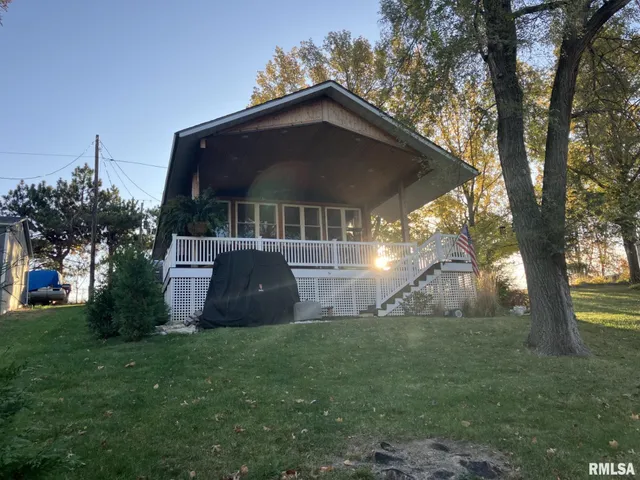 $249,900 | 86 Lake Warren Drive, Monmouth, IL 61462