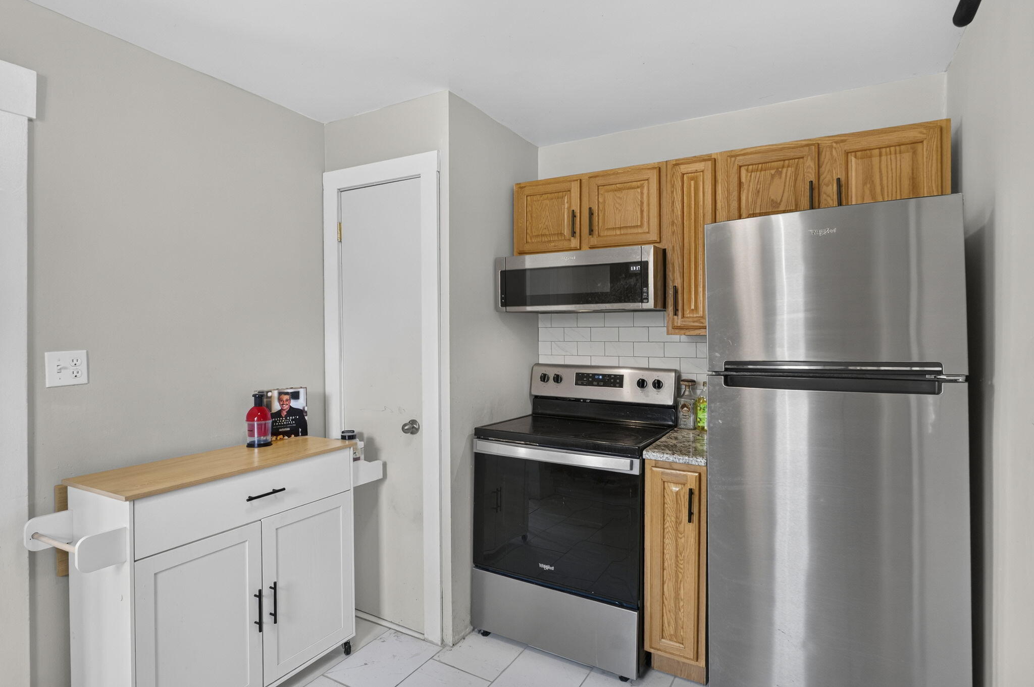 1425 West Poplar Street Springfield, MO 65802 - Photo 13 of 25 Kitchen