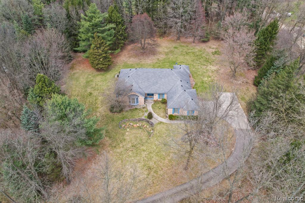 9856 Rattalee Lake Road Clarkston, MI 48348 - Photo 55 of 59