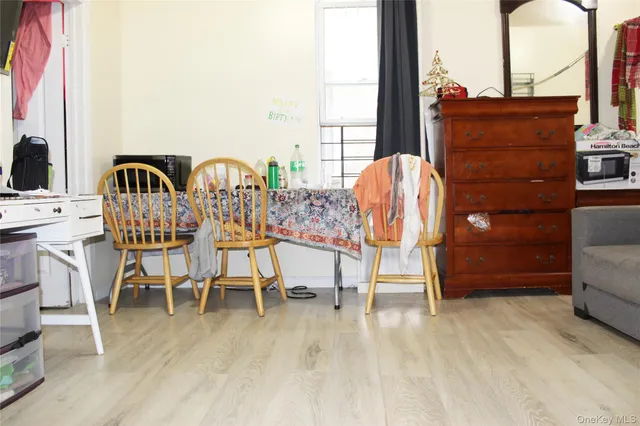 $799,000 | 1731 White Plains Road | Hunt Estate