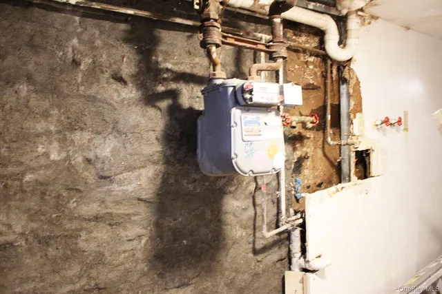 $799,000 | 1731 White Plains Road | Hunt Estate