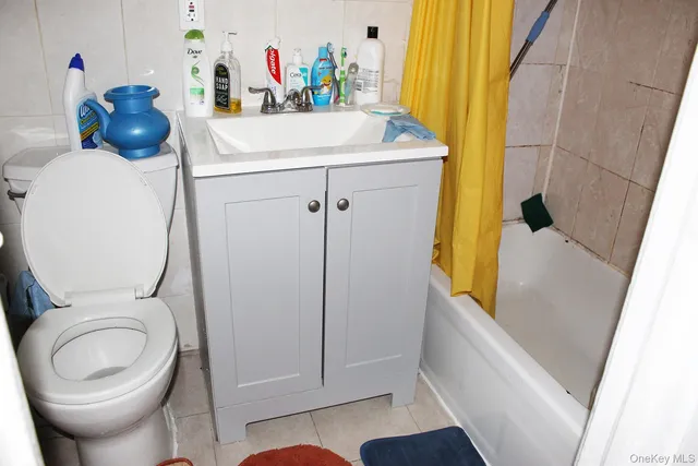 $799,000 | 1731 White Plains Road | Hunt Estate