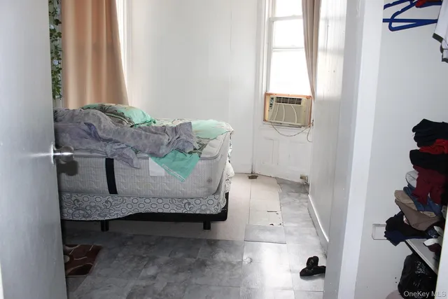 $799,000 | 1731 White Plains Road | Hunt Estate