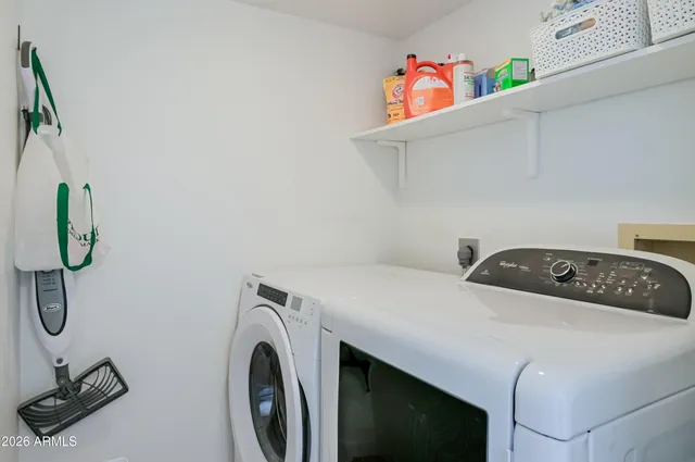 $2,150 | 16041 North 31st Street, Unit 14, Phoenix, AZ 85032