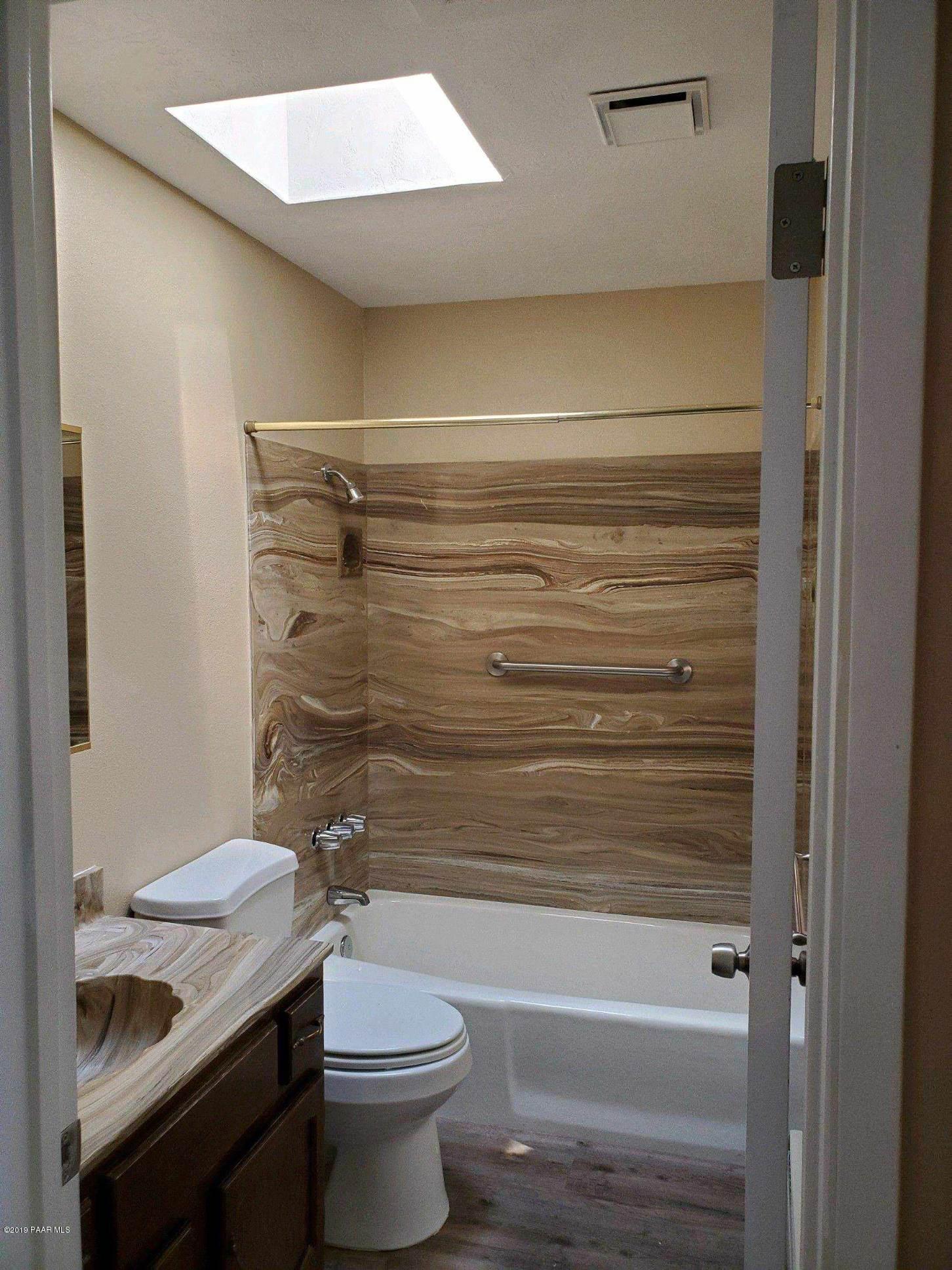 2194 North Eldred Road Chino Valley, AZ 86323 - Photo 16 of 17 Main Bath