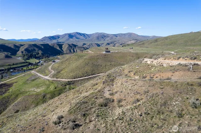 $120,000 | 6 Cowboy Road, Pateros, WA 98846