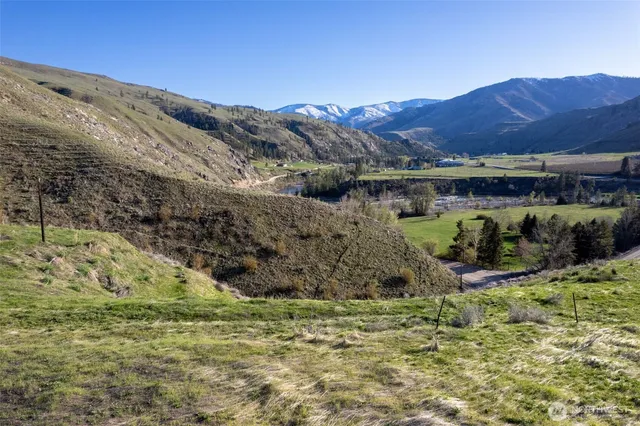 $120,000 | 6 Cowboy Road, Pateros, WA 98846