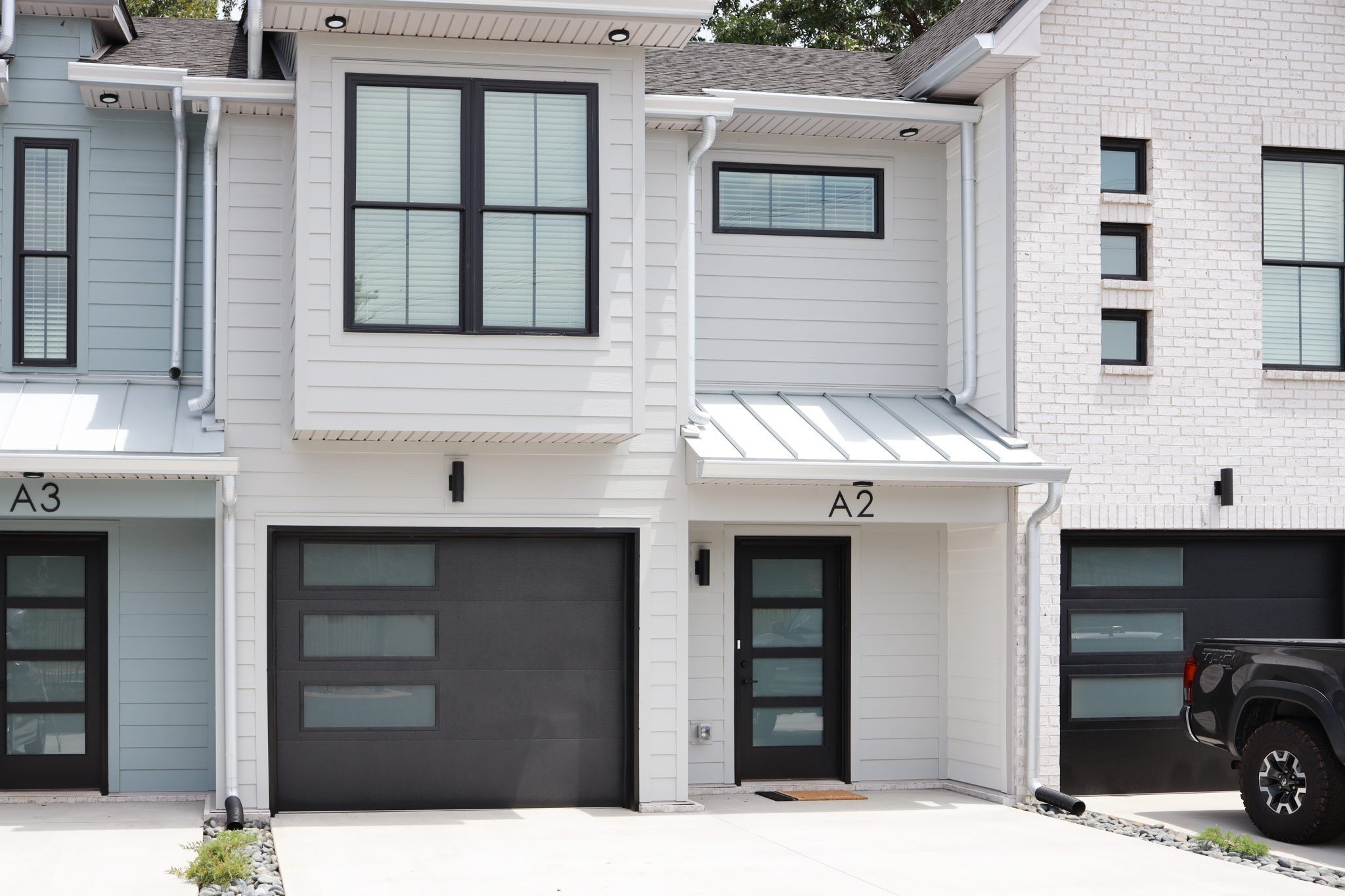 725 Hornbuckle Road, Unit B2 Clarksville, TN 37043 - Photo 28 of 31 a view of a car garage