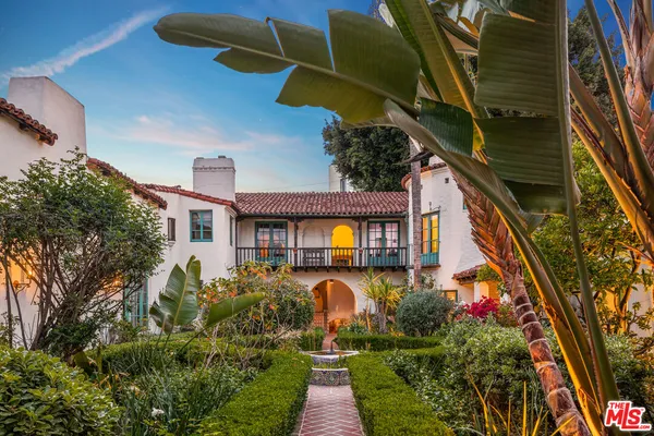 $9,000 | 1471 Havenhurst Drive, Unit 7, West Hollywood, CA 90046