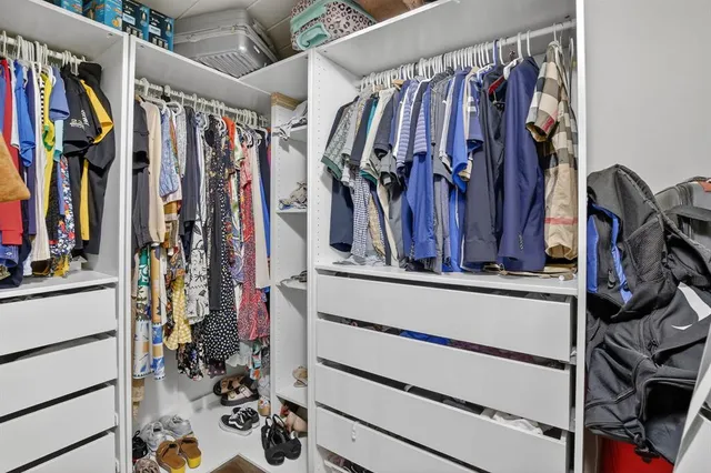 $395,000 | 721 East Coco Plum Circle, Unit 5, Plantation, FL 33324