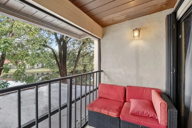 $395,000 | 721 East Coco Plum Circle, Unit 5, Plantation, FL 33324