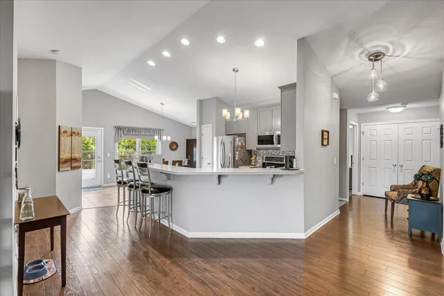 $349,900 | 1203 Woodbury Commons, Unit D, Waukesha, WI 53189