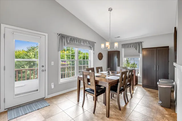 $349,900 | 1203 Woodbury Commons, Unit D, Waukesha, WI 53189