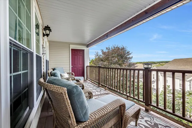 $349,900 | 1203 Woodbury Commons, Unit D, Waukesha, WI 53189