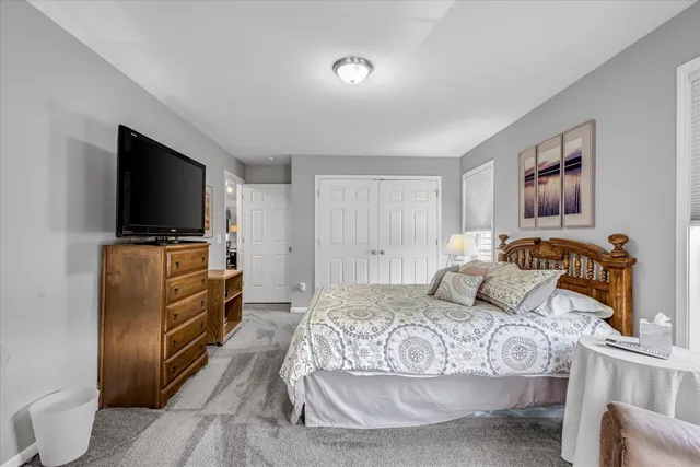 $349,900 | 1203 Woodbury Commons, Unit D, Waukesha, WI 53189