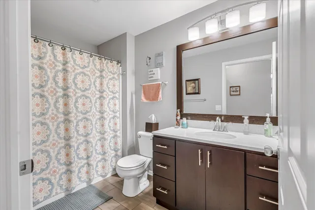 $349,900 | 1203 Woodbury Commons, Unit D, Waukesha, WI 53189