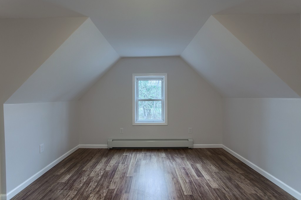 18 South Martin Road Amesbury, MA 01913 - Photo 20 of 30 an empty room with a window