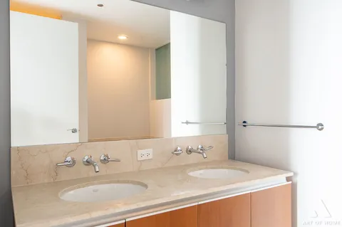 $440,000 | 600 North Fairbanks Court, Unit 2809, Chicago, IL 60611