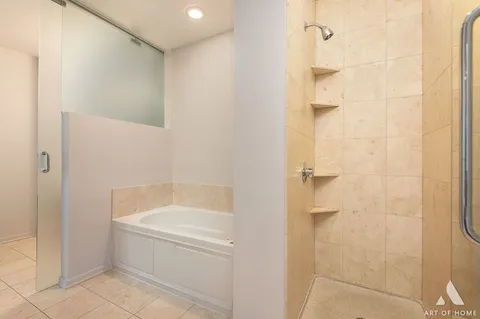 $440,000 | 600 North Fairbanks Court, Unit 2809, Chicago, IL 60611