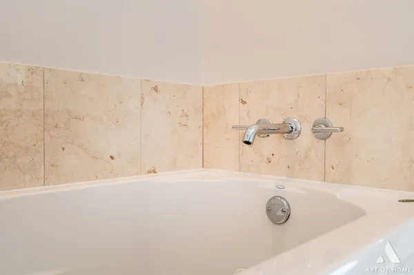 $440,000 | 600 North Fairbanks Court, Unit 2809, Chicago, IL 60611
