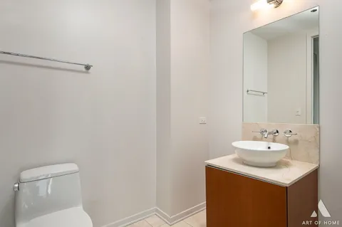 $440,000 | 600 North Fairbanks Court, Unit 2809, Chicago, IL 60611