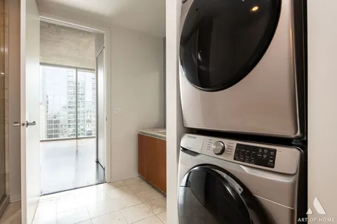 $440,000 | 600 North Fairbanks Court, Unit 2809, Chicago, IL 60611