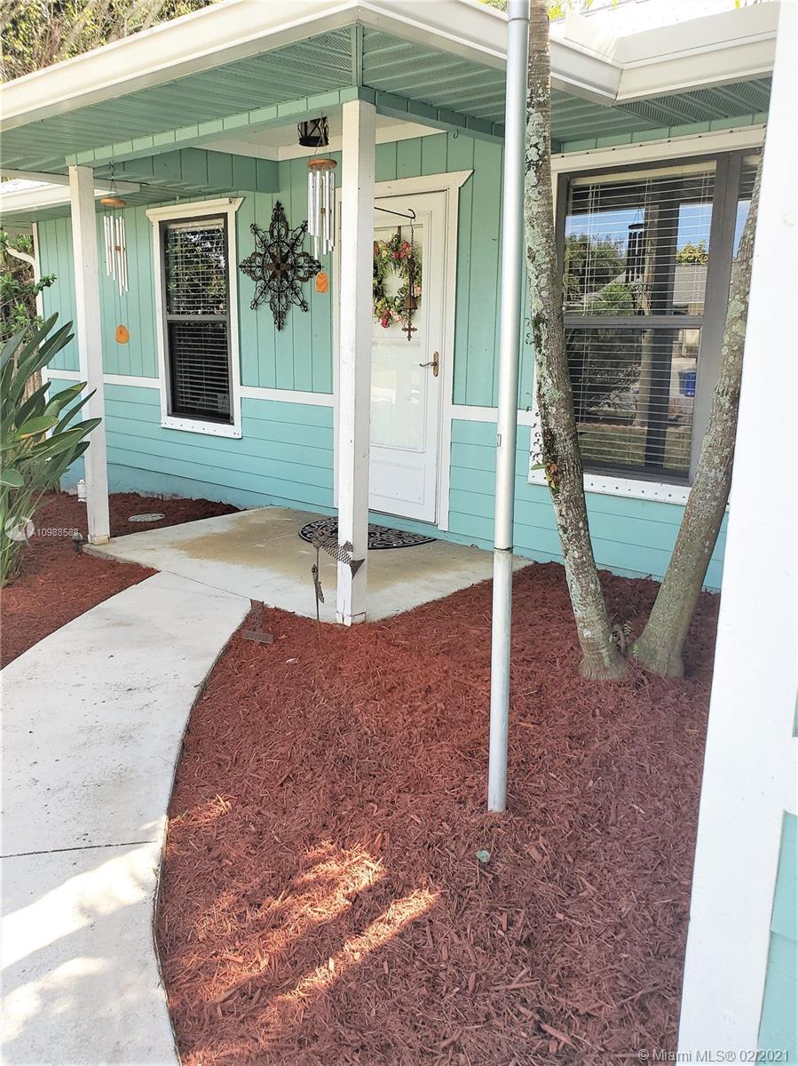 3726 Southeast Middle Street Stuart, FL 34997 - Photo 2 of 48 Gallery Image 2