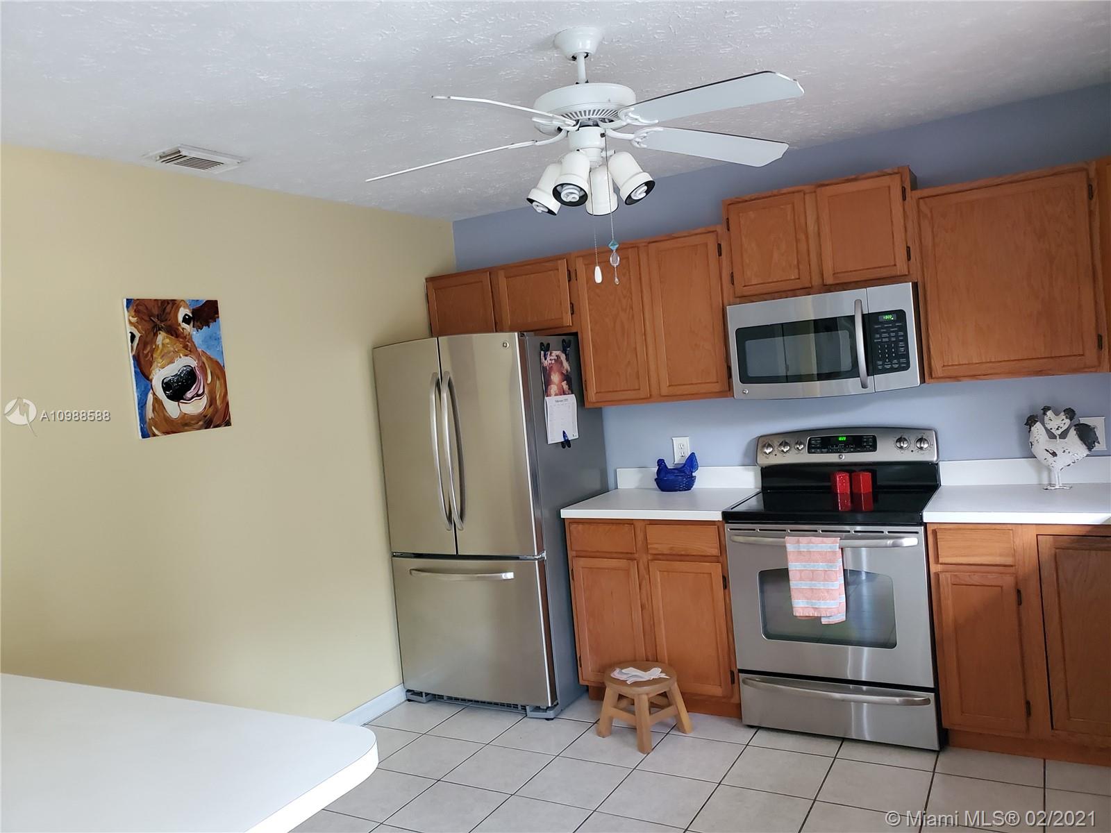 3726 Southeast Middle Street Stuart, FL 34997 - Photo 16 of 48 Gallery Image 16