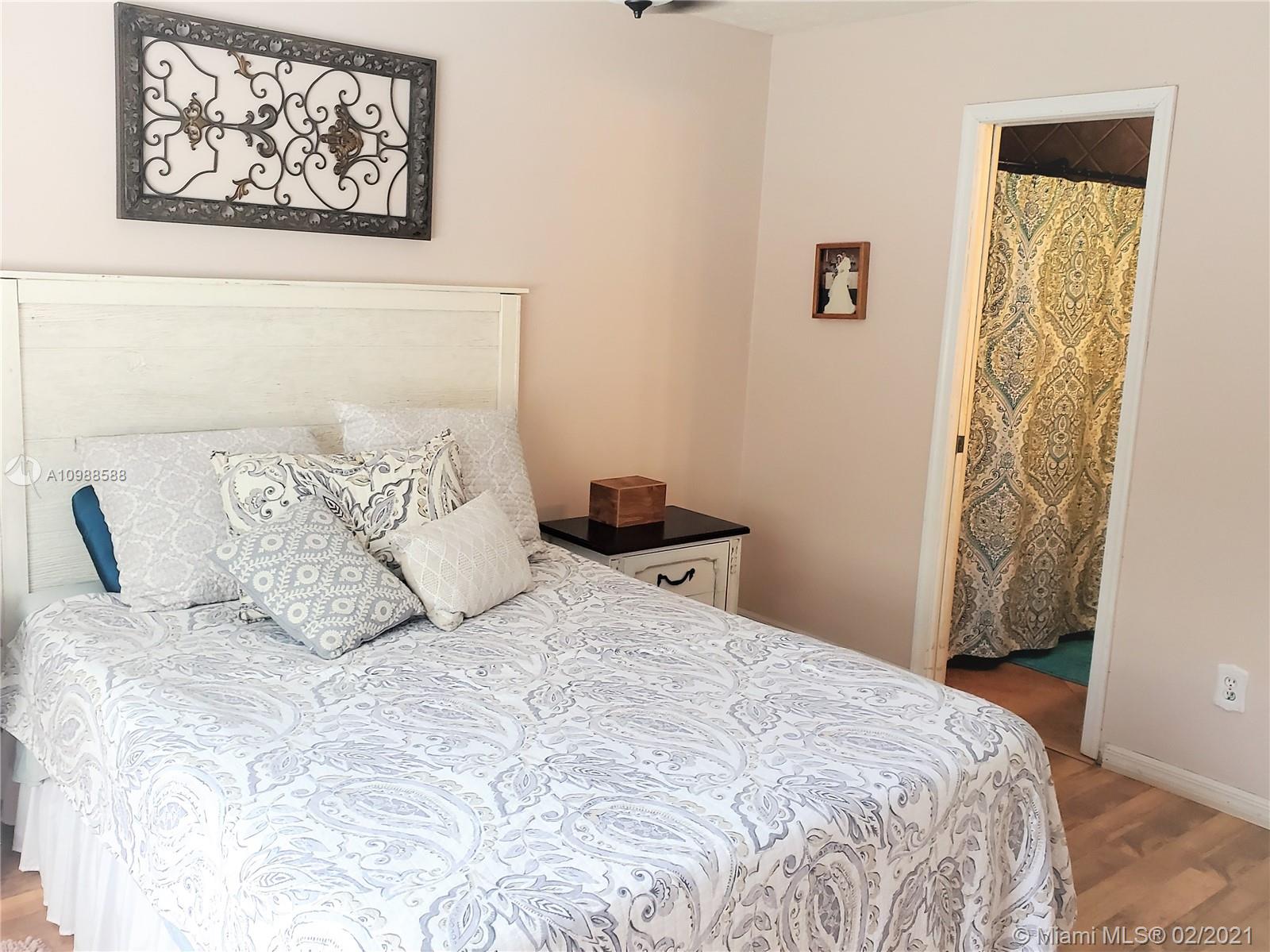 3726 Southeast Middle Street Stuart, FL 34997 - Photo 19 of 48 Gallery Image 19
