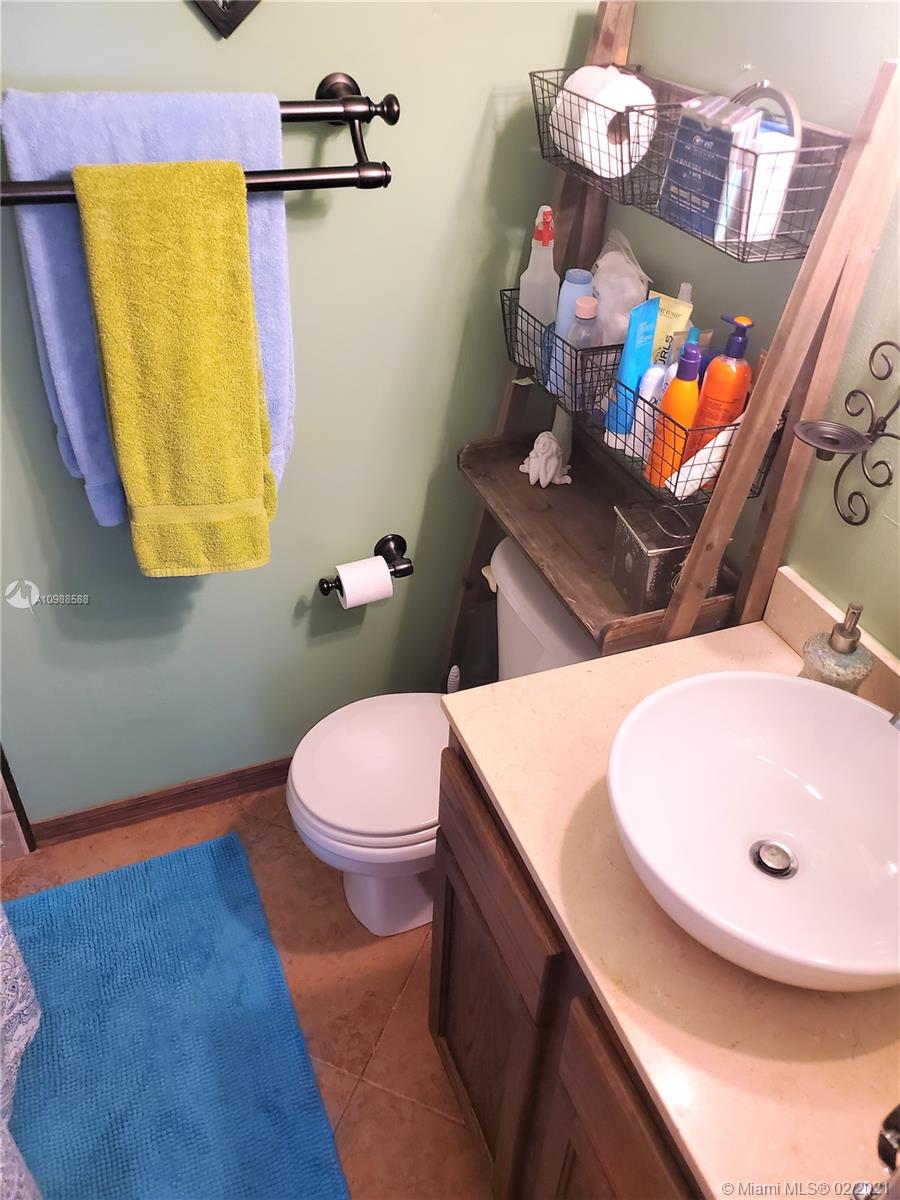 3726 Southeast Middle Street Stuart, FL 34997 - Photo 21 of 48 Gallery Image 21