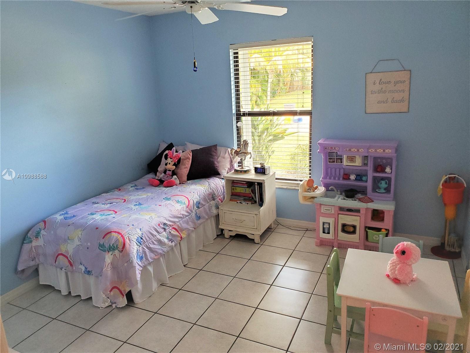 3726 Southeast Middle Street Stuart, FL 34997 - Photo 25 of 48 Gallery Image 25