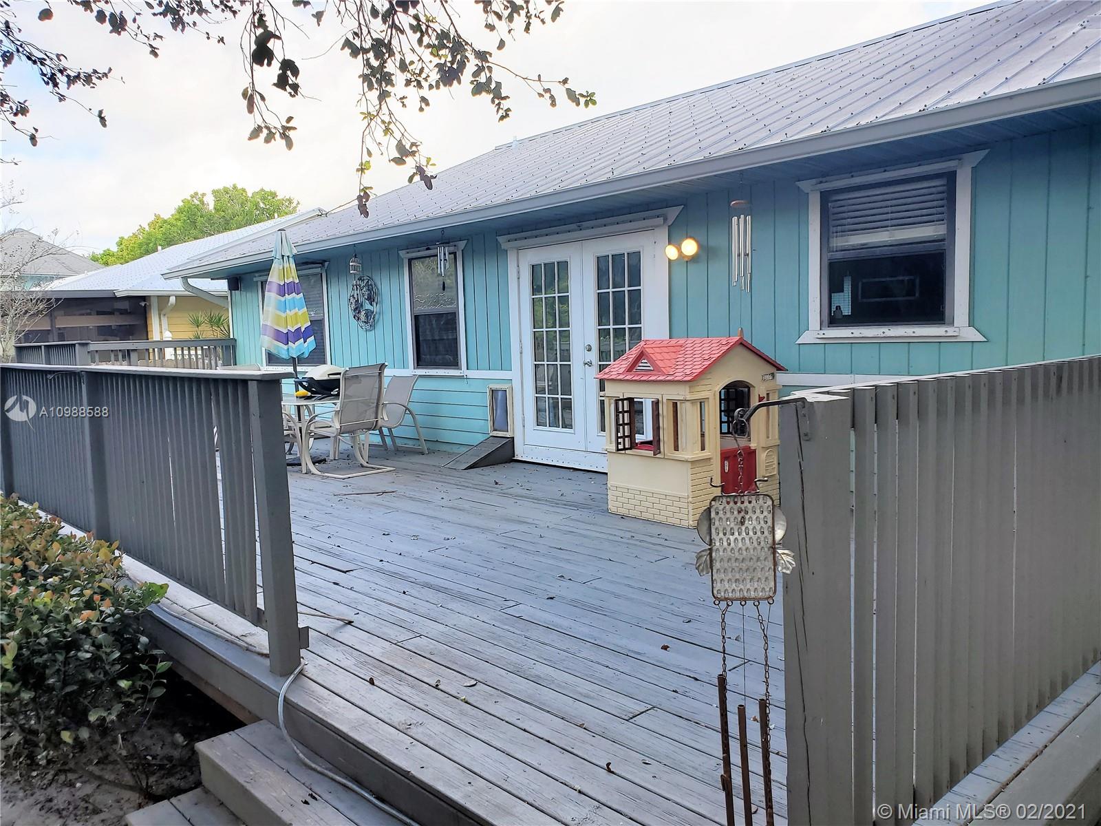3726 Southeast Middle Street Stuart, FL 34997 - Photo 34 of 48 Gallery Image 34