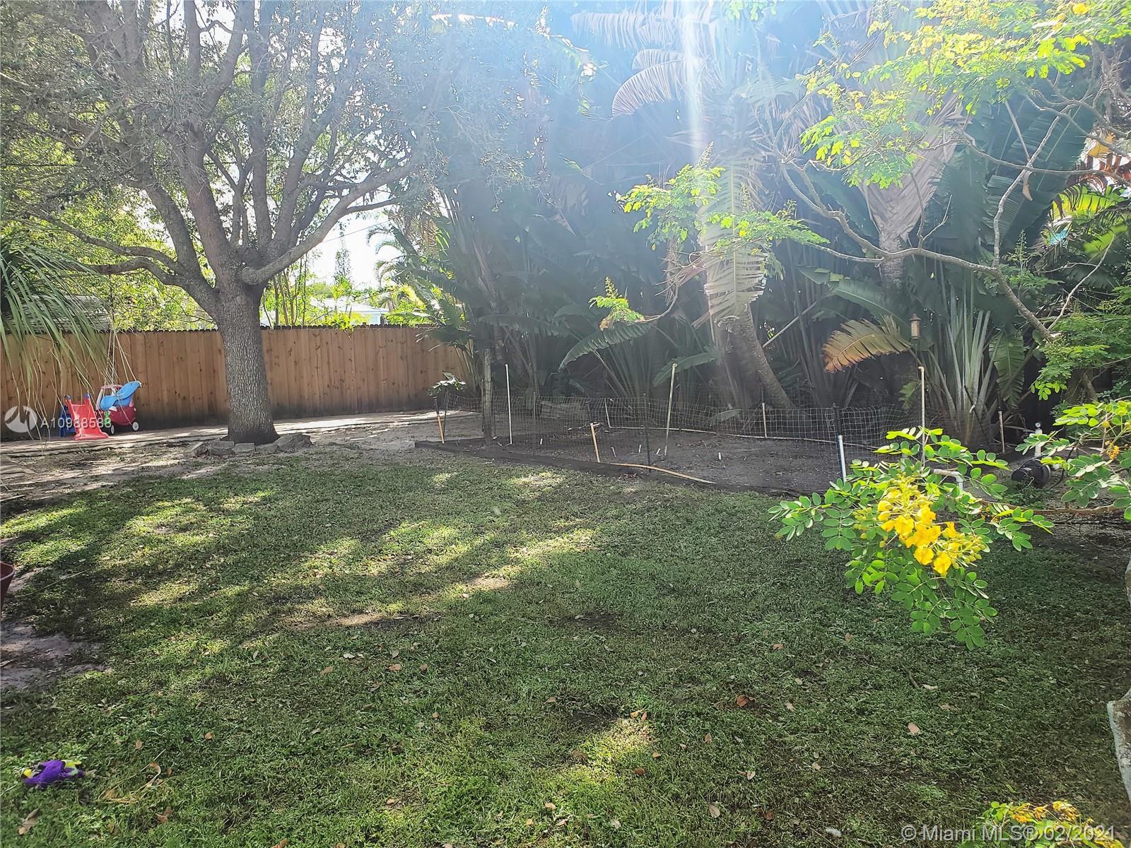3726 Southeast Middle Street Stuart, FL 34997 - Photo 37 of 48 Gallery Image 37