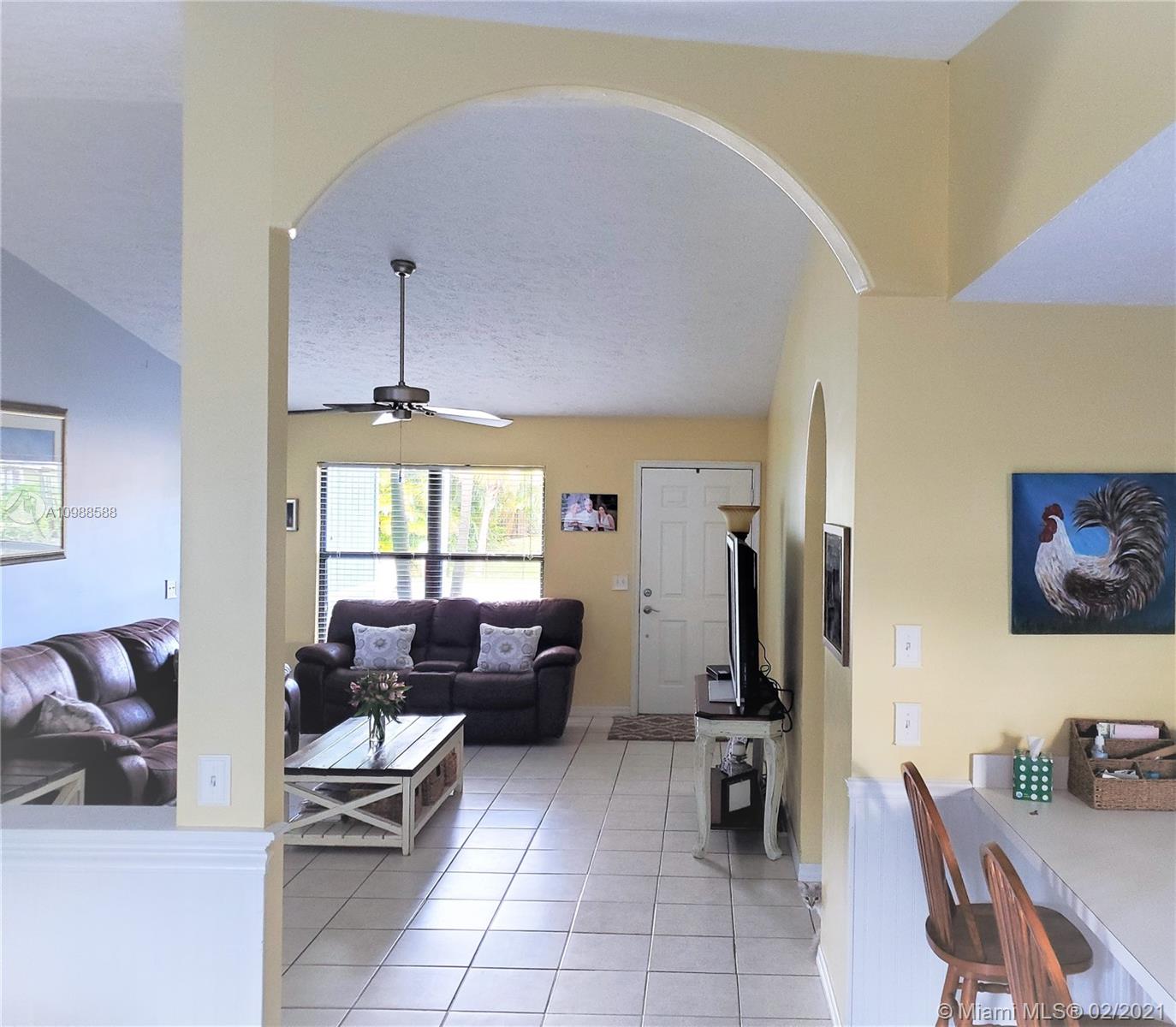 3726 Southeast Middle Street Stuart, FL 34997 - Photo 9 of 48 Gallery Image 9