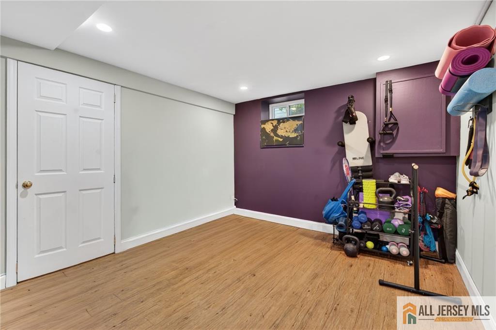 177 Midfield Road Colonia, NJ 07067 - Photo 15 of 23