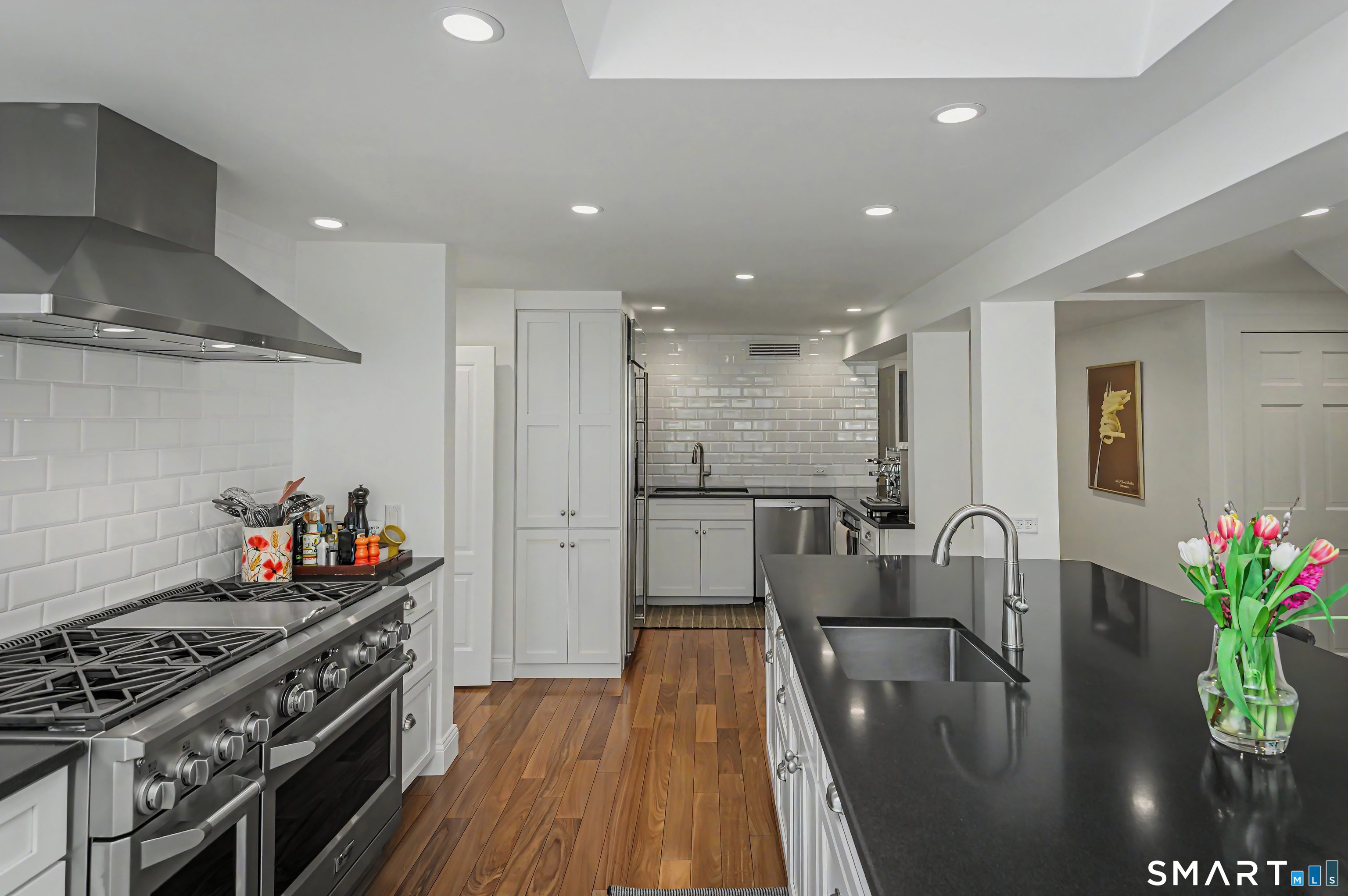 20 Lounsbury Road Ridgefield, CT 06877 - Photo 11 of 40