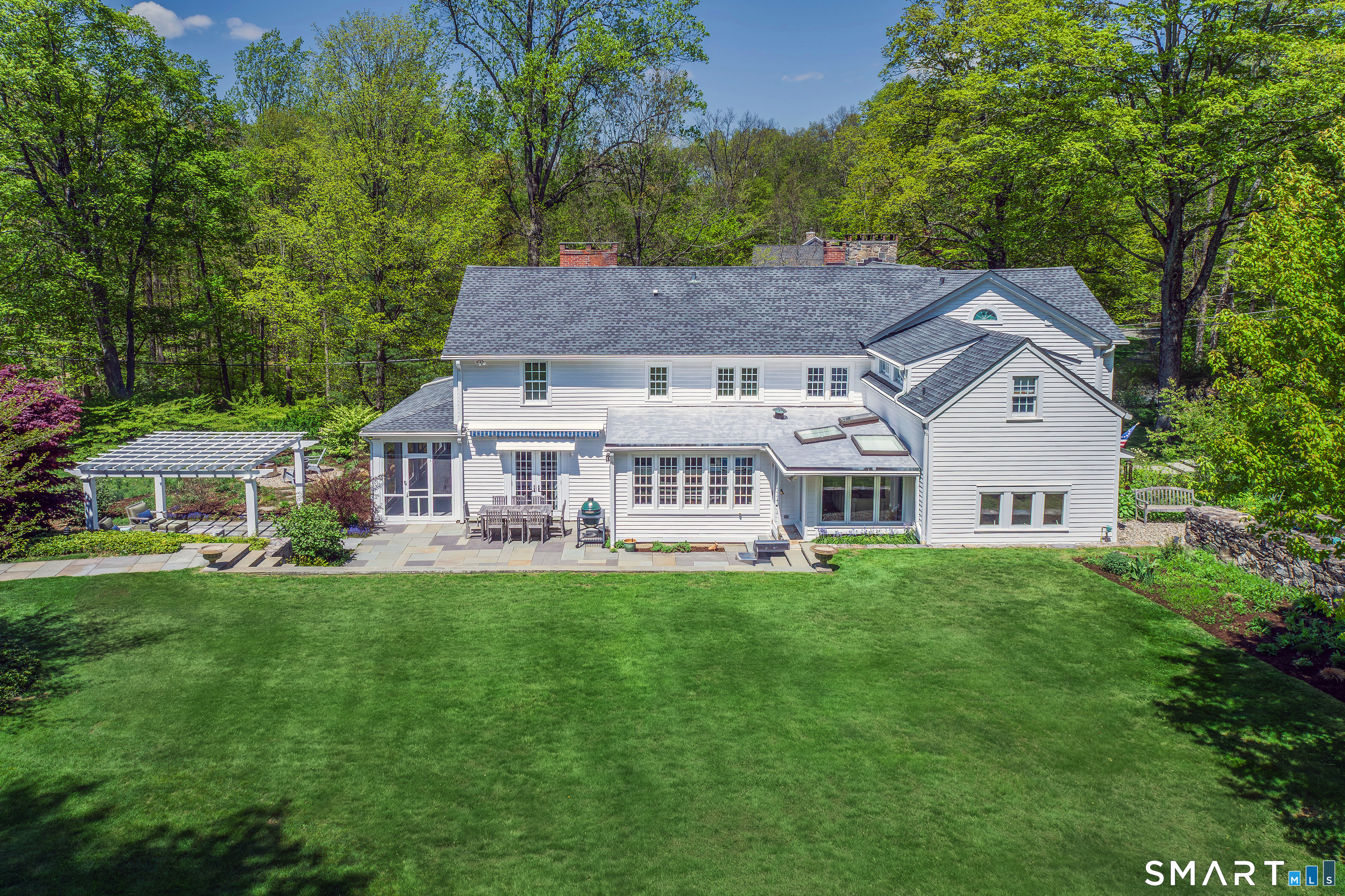 20 Lounsbury Road Ridgefield, CT 06877 - Photo 2 of 40