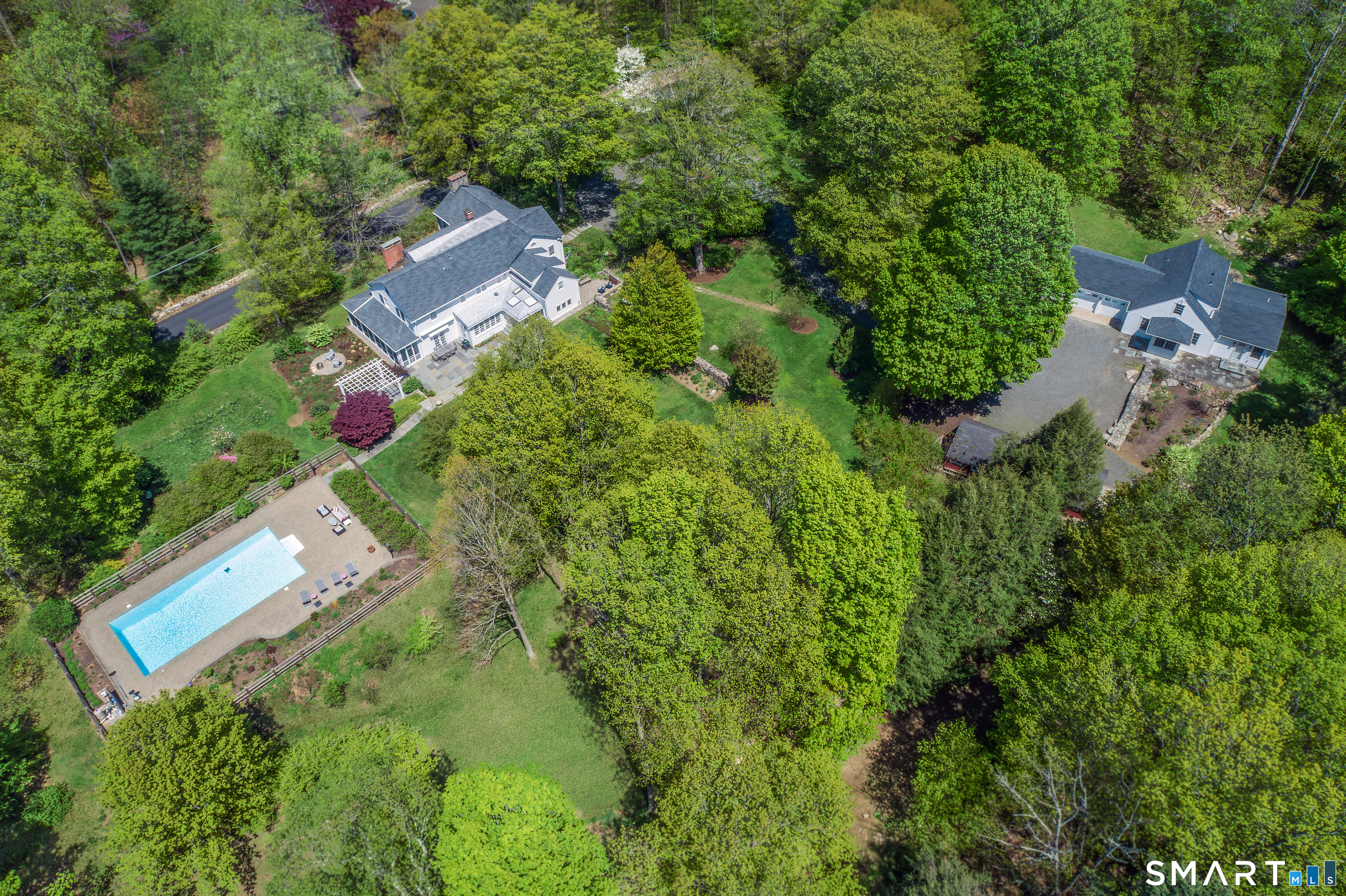 20 Lounsbury Road Ridgefield, CT 06877 - Photo 3 of 40