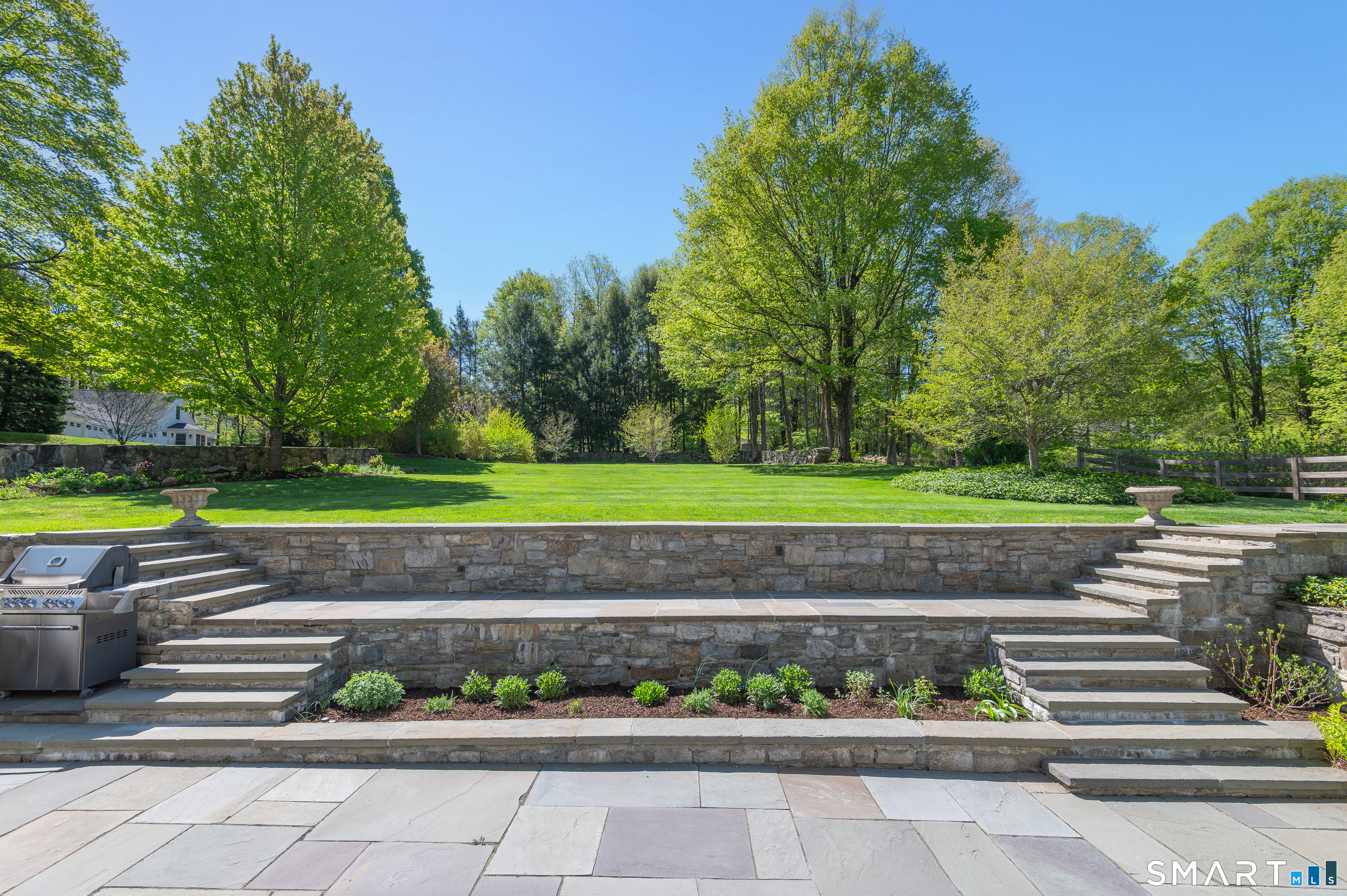 20 Lounsbury Road Ridgefield, CT 06877 - Photo 4 of 40