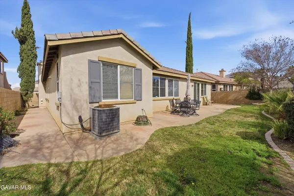 $3,750 | 3024 Tournament Drive, Palmdale, CA 93551