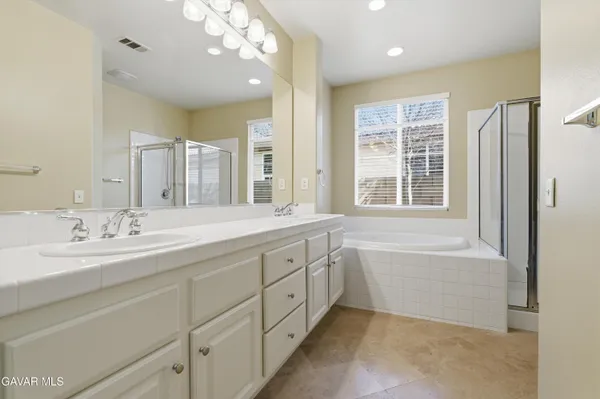 $3,600 | 3024 Tournament Drive, Palmdale, CA 93551